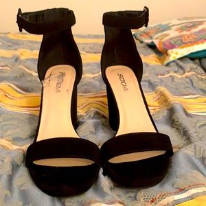 Black Heels Soda Size 8 1/2